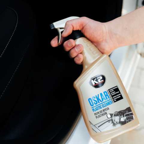 Płyn do czyszczenia plastików OSKAR 750 ml K2